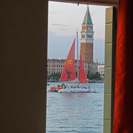 3 Windows On St - Waterfront * Venezia